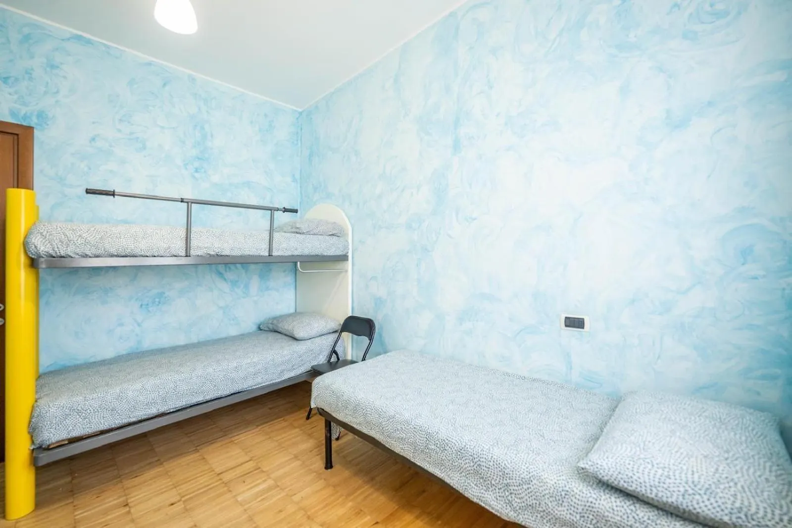 Como-Swiss 15 Min - Big Home With Parking - Terrace - Wifi Olgiate Comasco