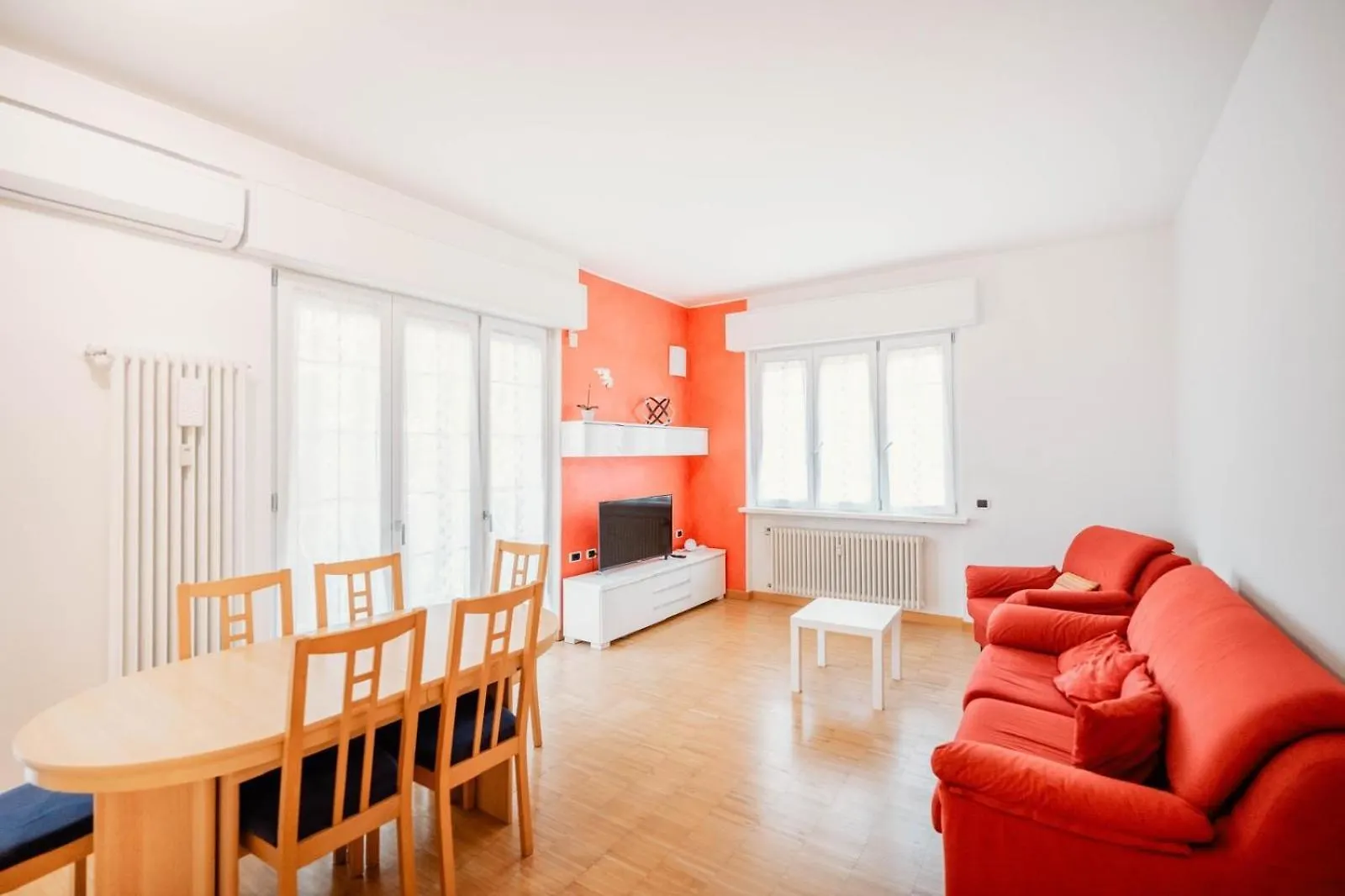 Como-Swiss 15 Min - Big Home With Parking - Terrace - Wifi Olgiate Comasco